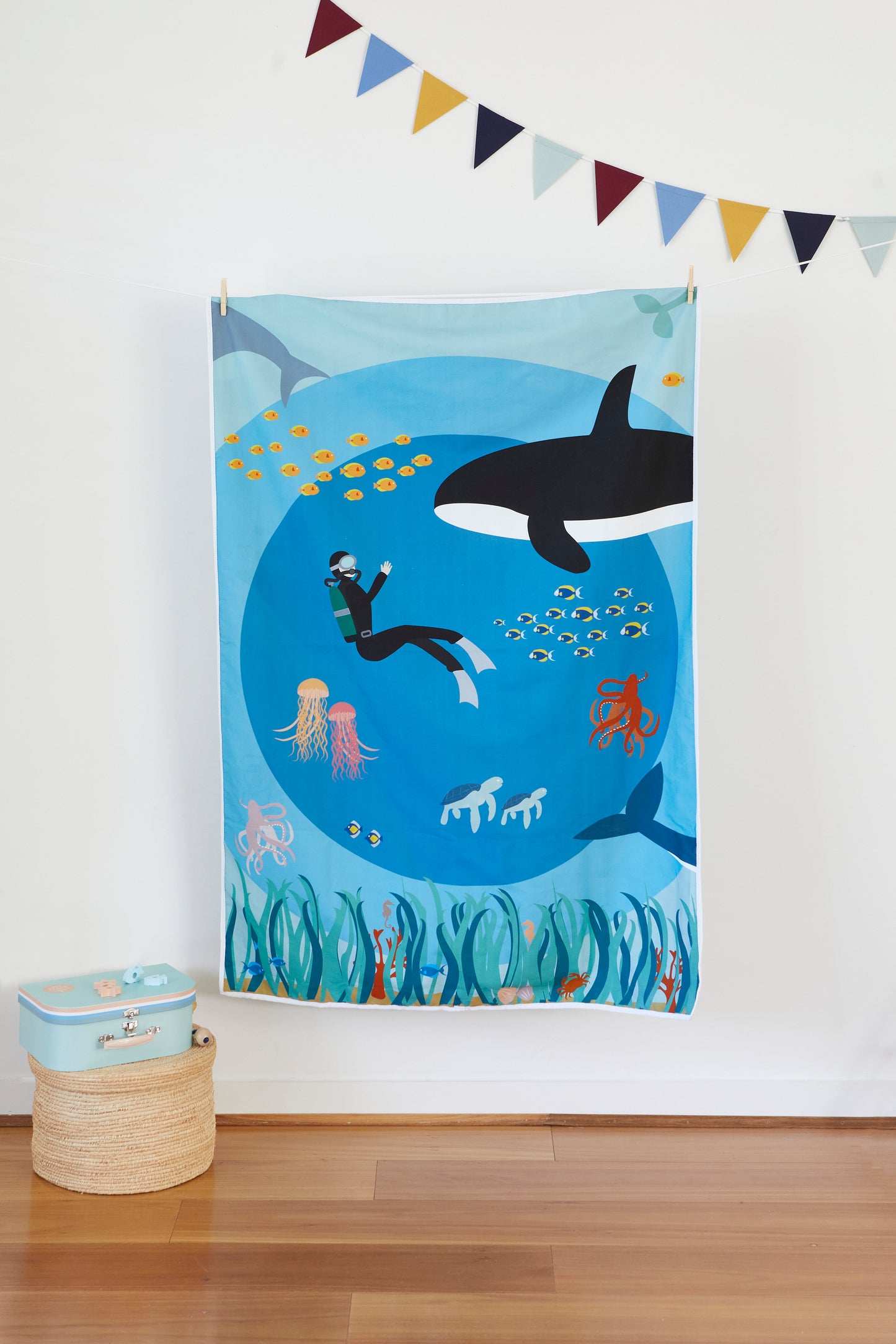 Ocean lover playmat 100%cotton with carry strap, washable, lightweight, natural materials, support your child's play and imagination. Size: 1mx1.4m;  